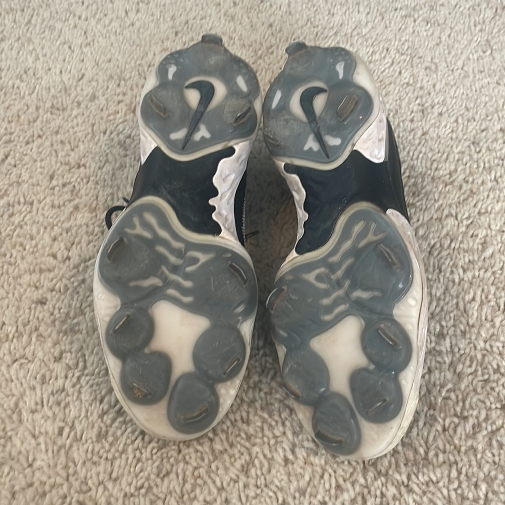 Nike metal baseball cleats men’s 8
React Alpha Hurache 3 - Picture 3 of 3